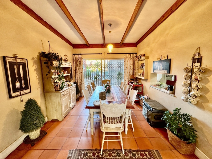 5 Bedroom Property for Sale in Van Der Hoff Park North West